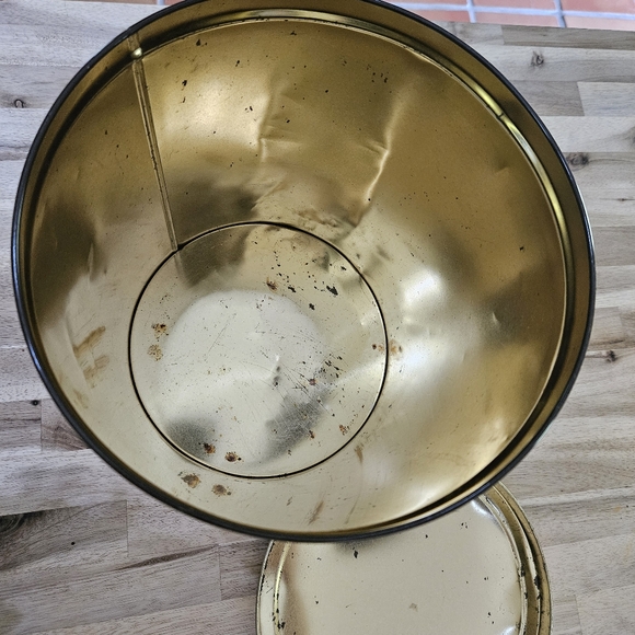 Vintage Charles Pretzels Can (empty) - Picture 3 of 7